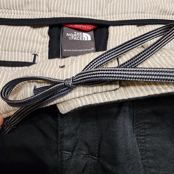 The North Face Ladies Hiking Capris, Black, Size 10 - Picture 5 of 8